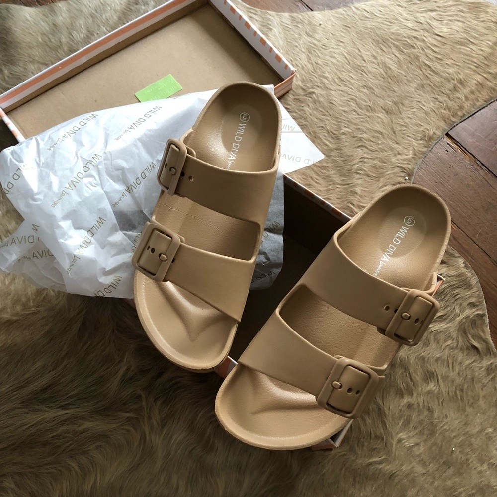 Brand New Wild Diva Tan Birkenstock Sandals